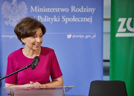 konferencja 10 lat PUE ZUS - minister Marlena Maląg