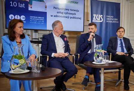 konferencja 10 lat pue - paneliści